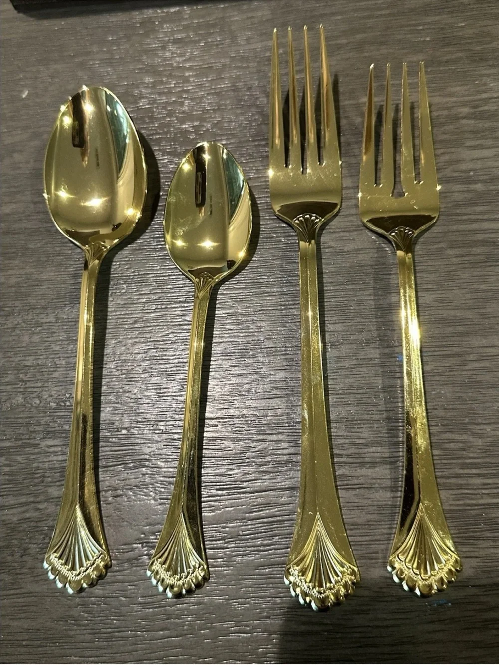 Rogers Gold-Tone Shell Handle Flatware Set - Forks & Spoons 8 each. 32 pieces